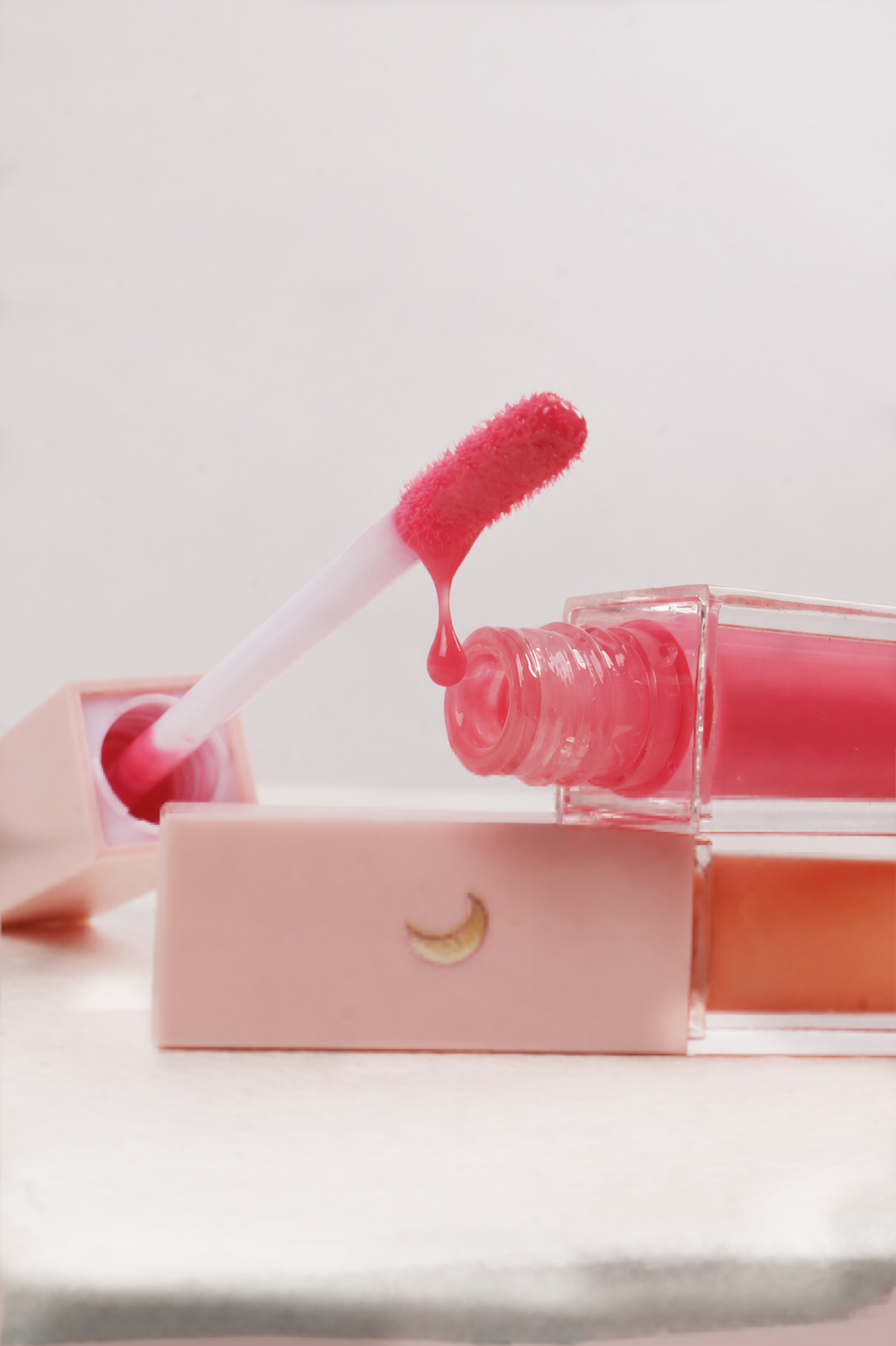 LIP GLOSS